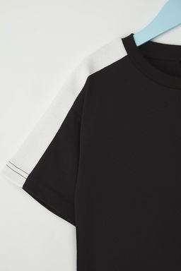 Siyah %100 Pamuk Renk Bloklu Regular/Normal Kal?p K?sa Kol Orme T-Shirt TKDSS25TS00065 - Trendyolmilla фото 2