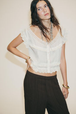 EMBROIDERED GAUZE CROP TOP WITH BOW - Zara фото 2