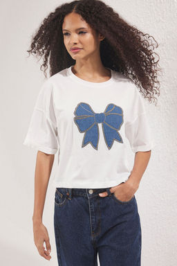 TRENDYOLMILLA Siyah Fiyonk Nak?sl? Regular/Normal Kal?p Crop Orme T-Shirt TWOSS25TS00132  фото 6