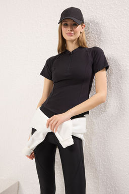 Trendyolmilla Siyah Soft F?rcal? Kumas Fermuarl? Orme Spor T-Shirt THMSS25TS00008