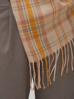 В составе шерсть Большой, мягкий, теплый двусторонний палантин с рисунком в стиле арт-деко.