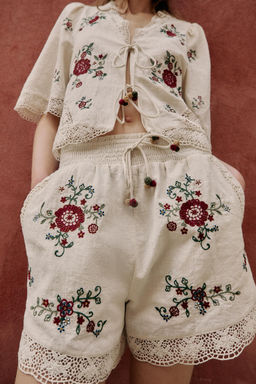 SHORTS FLORES BORDADAS / Crudo - Zara фото 2