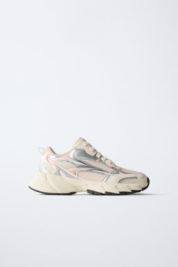 ZAPATILLA DEPORTIVA REJILLA / Blanco Crudo