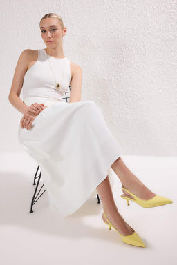 Sar? Sivri Burun Kad?n 4 cm Kitten Topuklu Ayakkab? TAKSS25TO00005