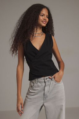 Siyah Baglama Detayl? Anvelop Fitted/Vucuda Oturan Orme Bluz TWOSS25BZ00379