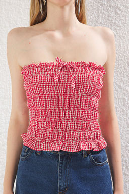 Trendyolmilla K?rm?z? Fiyonk Detayl? Fitted Straplez Potikareli Dokuma Bluz TWOSS25BZ00357