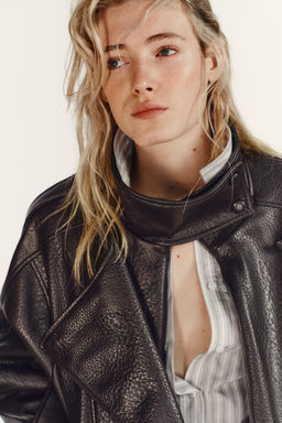 LEATHER EFFECT BIKER JACKET - Zara фото 3