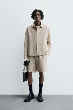 CONTRAST TEXTURED OVERSHIRT