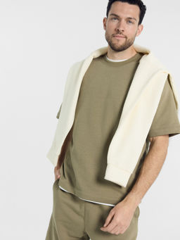 Комплект мужской (футболка, шорты) в зеленом цвете хаки 191011 - Mark formelle фото 2