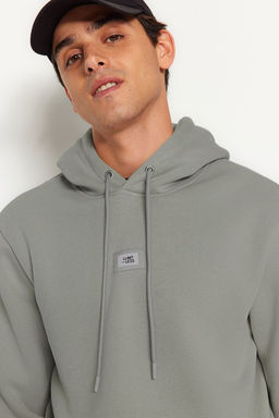 TRENDYOL MAN Siyah Regular/Normal Kesim Kapusonlu Etiketli Ici Polar/S?cak Tutan Sweatshirt TMNAW24SW00076 - Trendyolmilla фото 18