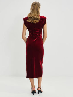 Бархатное платье с драпировкой и пуговицами / Zarina