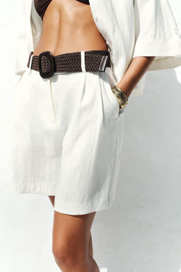 BERMUDA SHORTS WITH DARTS AND BELT
