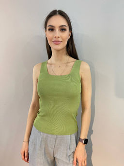 K10716 Топ ОЛИВКА