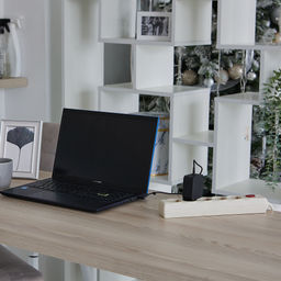 S-GSU5-5 IVORY Cетевой фильтр серии Universal, 5м (Пвс 3*0,75), 5 гнезд, с/з. 10А. Защита от перенапряжения, короткого замыкания. TM Uniel.
