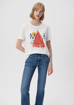 Ucgen Bask?l? Beyaz Istanbul Tisort