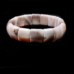 Браслет из камня Опал привлекает изобилие и процветание