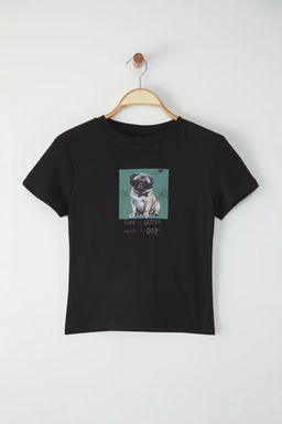 TRENDYOLMILLA Siyah Fiyonk Detayl? Bask?l? Fitted/Vucuda Oturan Orme T-Shirt TWOSS25TS00113  фото 5