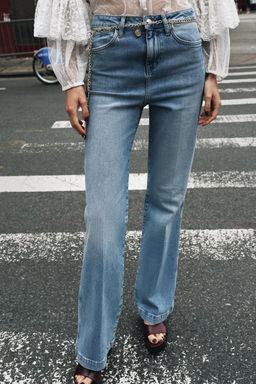 Z1975 HIGH-WAIST BOOTCUT JEANS WITH CHAIN BELT - Zara фото 2