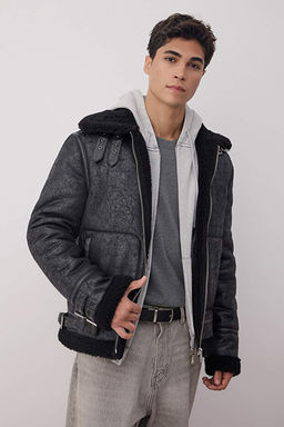 Erkek Siyah Regular Fit __i K_rkl_ K__l_k Mont TMNAW25MO00013