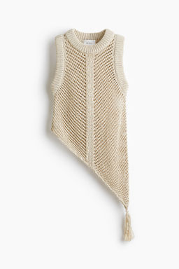 Top efecto crochet con borla