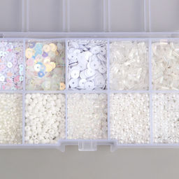 Бисер стекло 8/0, 12/0 в шкатулке «Белый», бусины, стеклярус и пайетки, 13×6.5×2.3 см