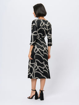 Платье черного цвета длины миди с принтом и V-образным вырезом - 1001dress фото 4