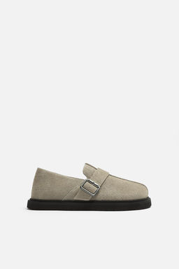 BUCKLED LEATHER CLOGS