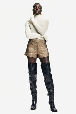 Minishorts en tejido jacquard brillante - H&m фото 2