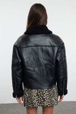 Siyah Regular Kal?p Pelus Detayl? Suni Deri Biker Ceket Mont TWOAW24MO00279