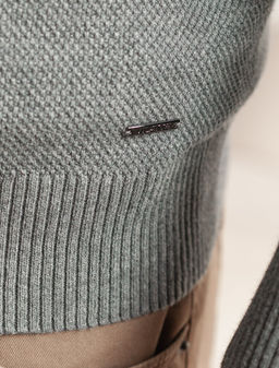 Джемпер Vilatte фактурной вязки из хлопка с нейлоном серый меланж  фото 8