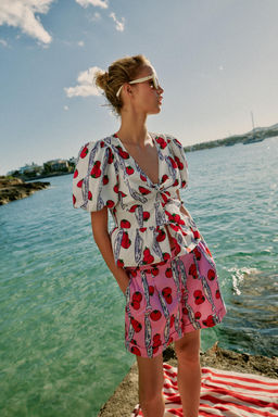 BERMUDA ESTAMPADA PINZAS / Multicolor