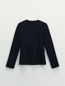 Приталенный жакет с баской / Zarina