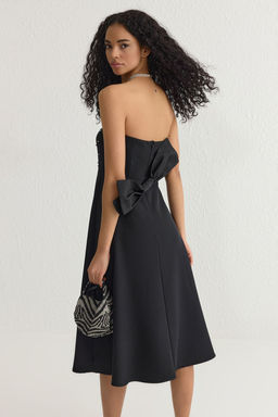 Siyah Fiyonk Detayl? Tas Bask?l? Straplez Dokuma Midi Abiye Gece Mezuniyet Elbisesi TPRSS25EL00116