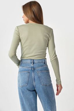 Лонгслив трикотажный с квадратным вырезом из хлопка хаки - Fly фото 24