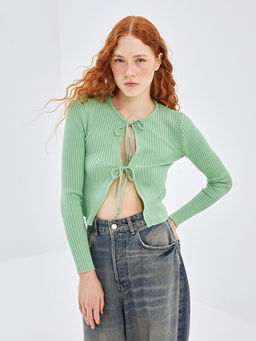 Ba?lamal? Yaka Kad?n Triko H?rka