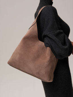 Замшевая сумка хобо Michele DBR 31156 капучино фото 6