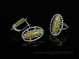 Кольцо Серьги с унакитом размер 19