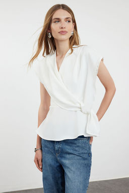 Ekru Dugum Detayl? Dokuma Bluz TWOAW25BZ00046