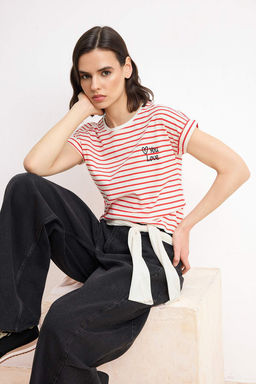 K?rm?z? Cizgili Regular/Normal Kal?p Slogan Nak?sl? Orme T-Shirt TWOSS26TS00235 - Trendyolmilla фото 2