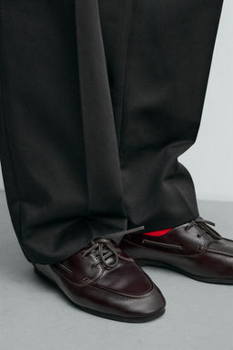 LEATHER DECK SHOES WITH VIBRAM® SOLE AARON LEVINE X ZARA