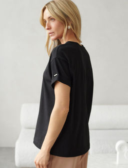 Футболка из премиального хлопка с авторским принтом