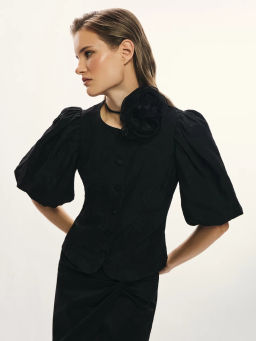 Топ с рукавами-буфами из жаккарда / Zarina