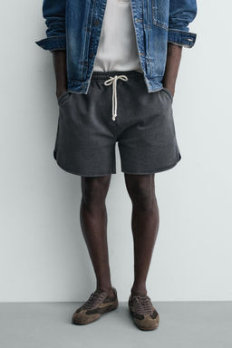 SHORTS JOGGER LAVADOS / Antracita oscuro