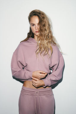CROPPED HOODIE