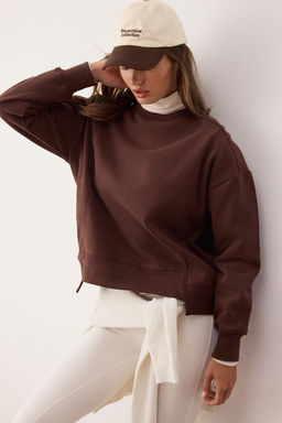Koyu Kahverengi Premium Oversize Kal?p Dikis Detayl? Ici Polarl? Orme Sweatshirt TWOAW26SW00204