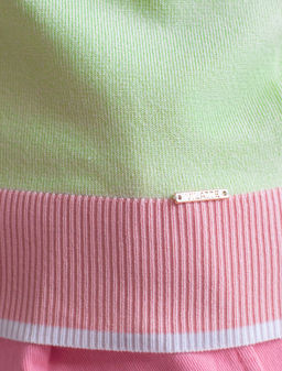 Джемпер с V-вырезом с коротким рукавом из вискозы