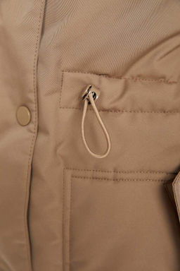 Водонепроницаемая парка из искусственного меха с капюшоном Relax Fit - Defacto фото 8