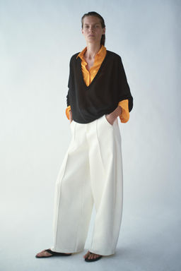 JERSEY PUNTO ESCOTE PICO / Negro