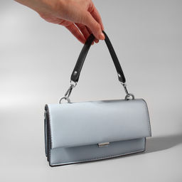 Ручка для сумки из натуральной кожи, с карабинами, 30 ± 2 см × 2.5 см, цвет чёрный/серебряный