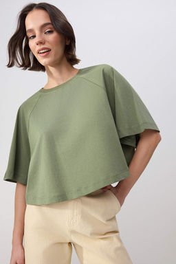 Wardrobe Essentials-Haki Boxy/Rahat Kal?p K?sa Kollu Crop %100 Pamuk Orme T-Shirt TWOSS26TS00006